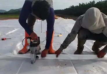 Pemasangan geotextile